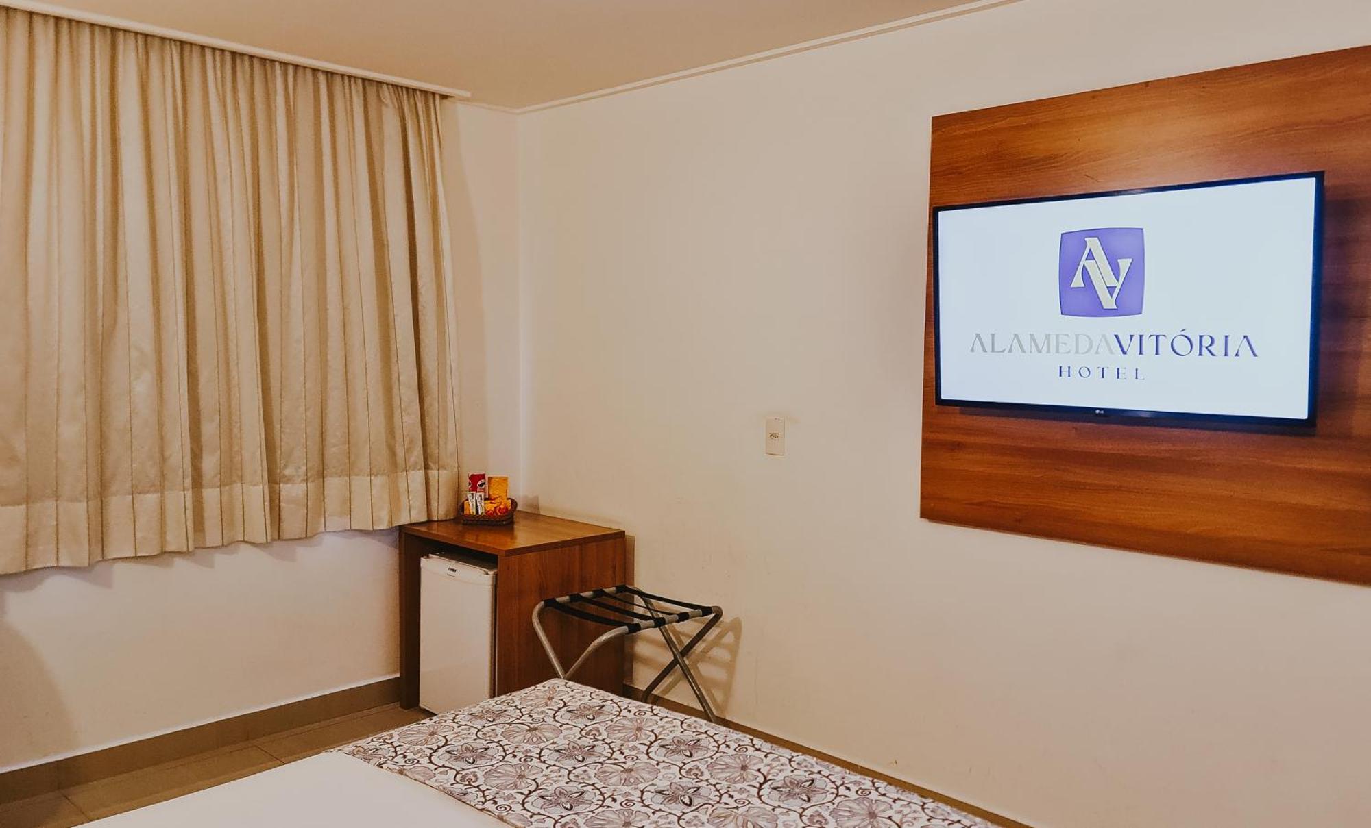 Alameda Vitoria Hotel Exterior photo